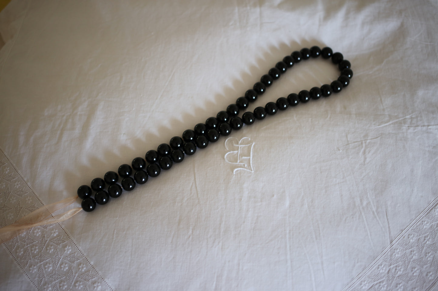 ONYX LONG BLACK NECKLACE