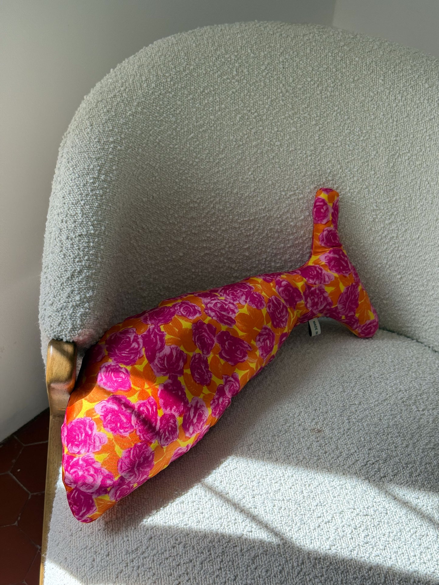 FISH PILLOW SILK FLORAL