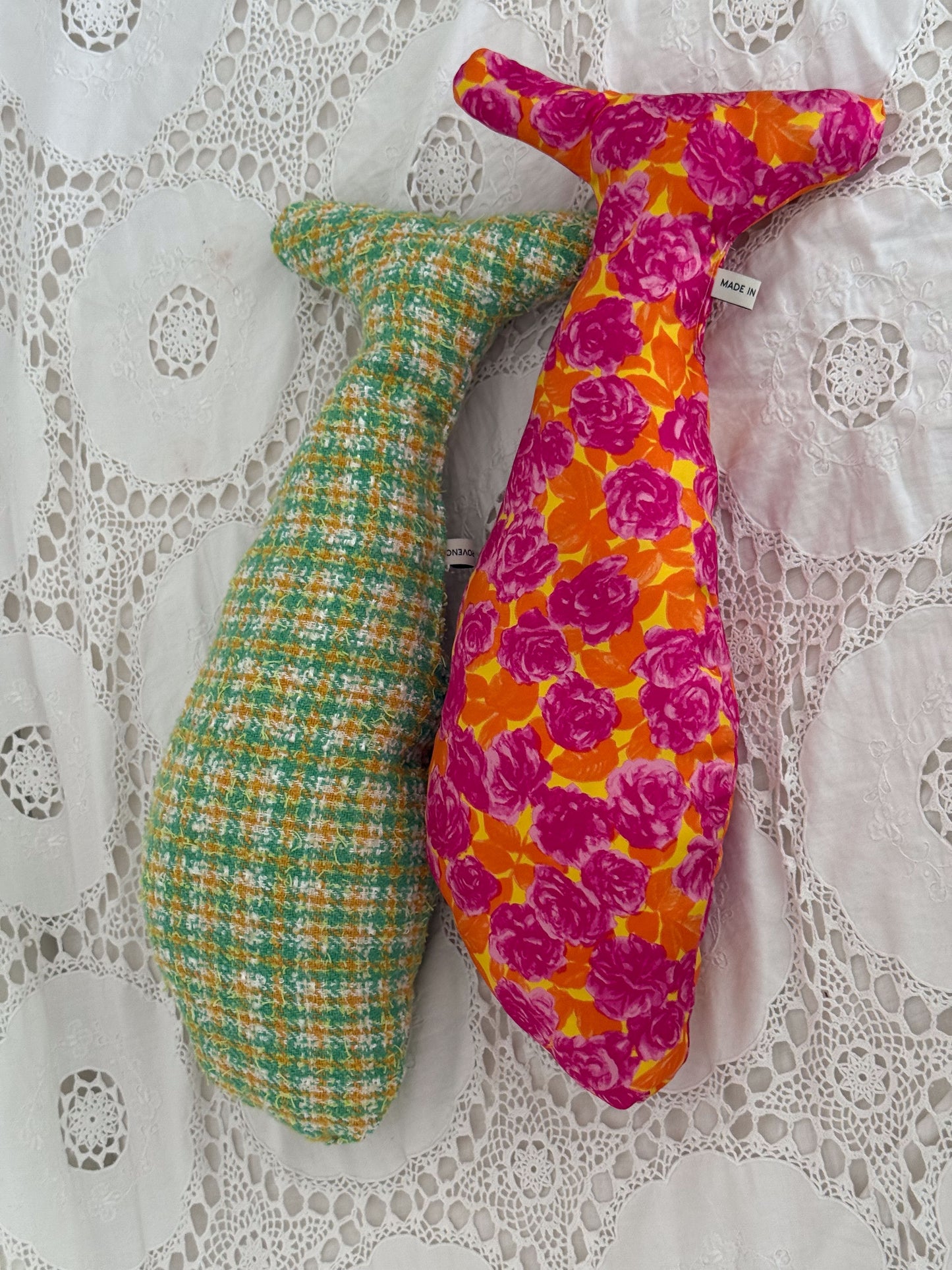 FISH PILLOW SILK FLORAL