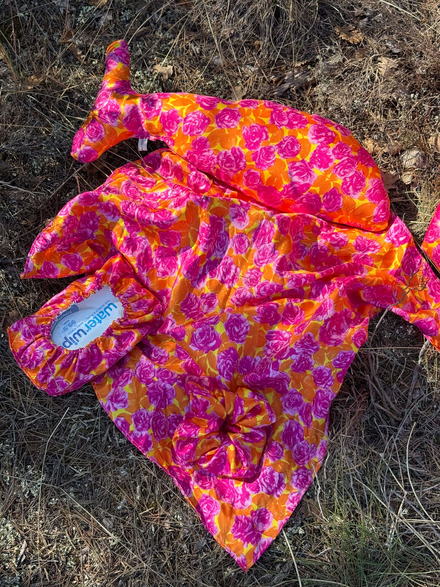 FISH PILLOW SILK FLORAL