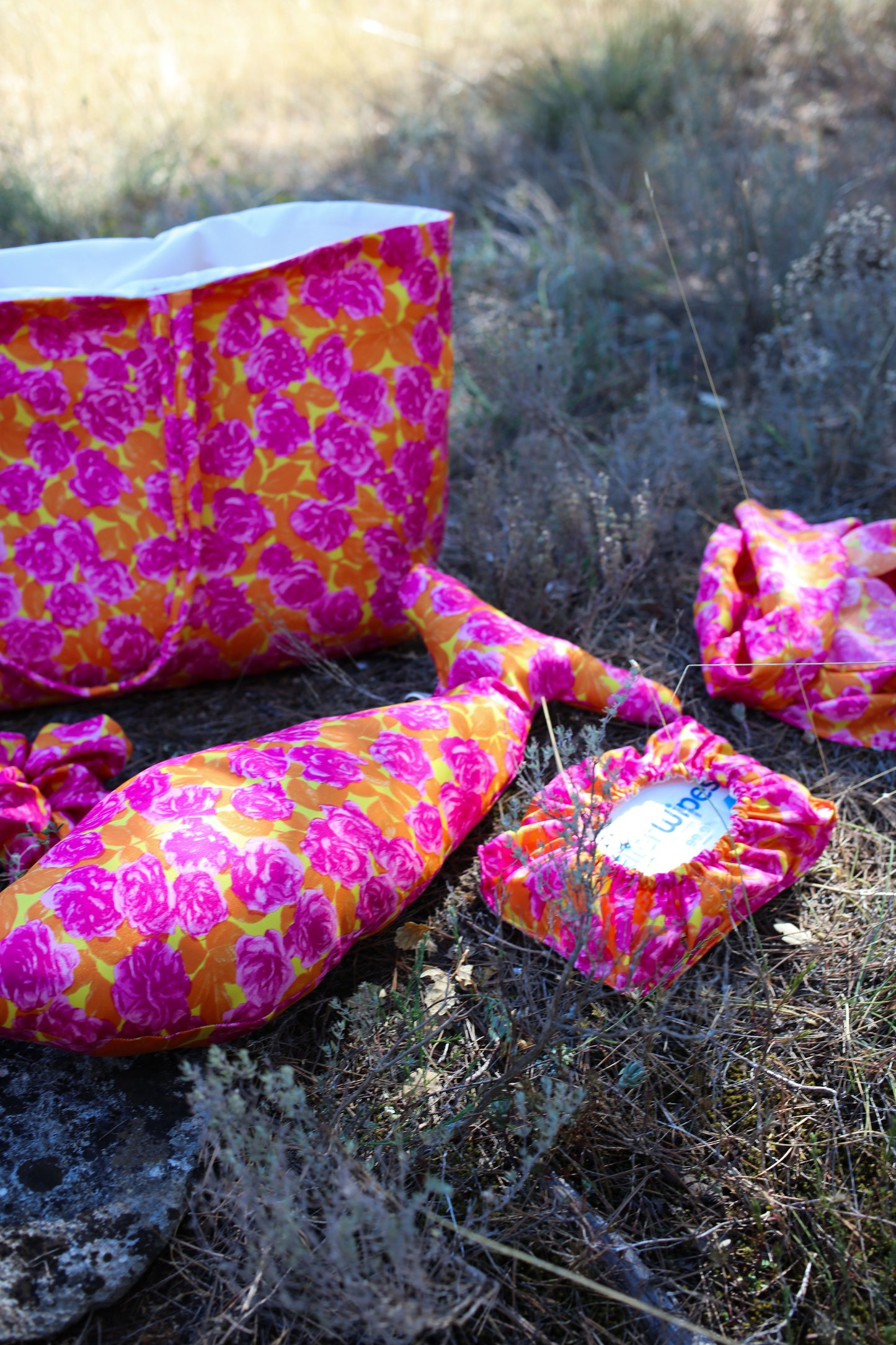 FISH PILLOW SILK FLORAL