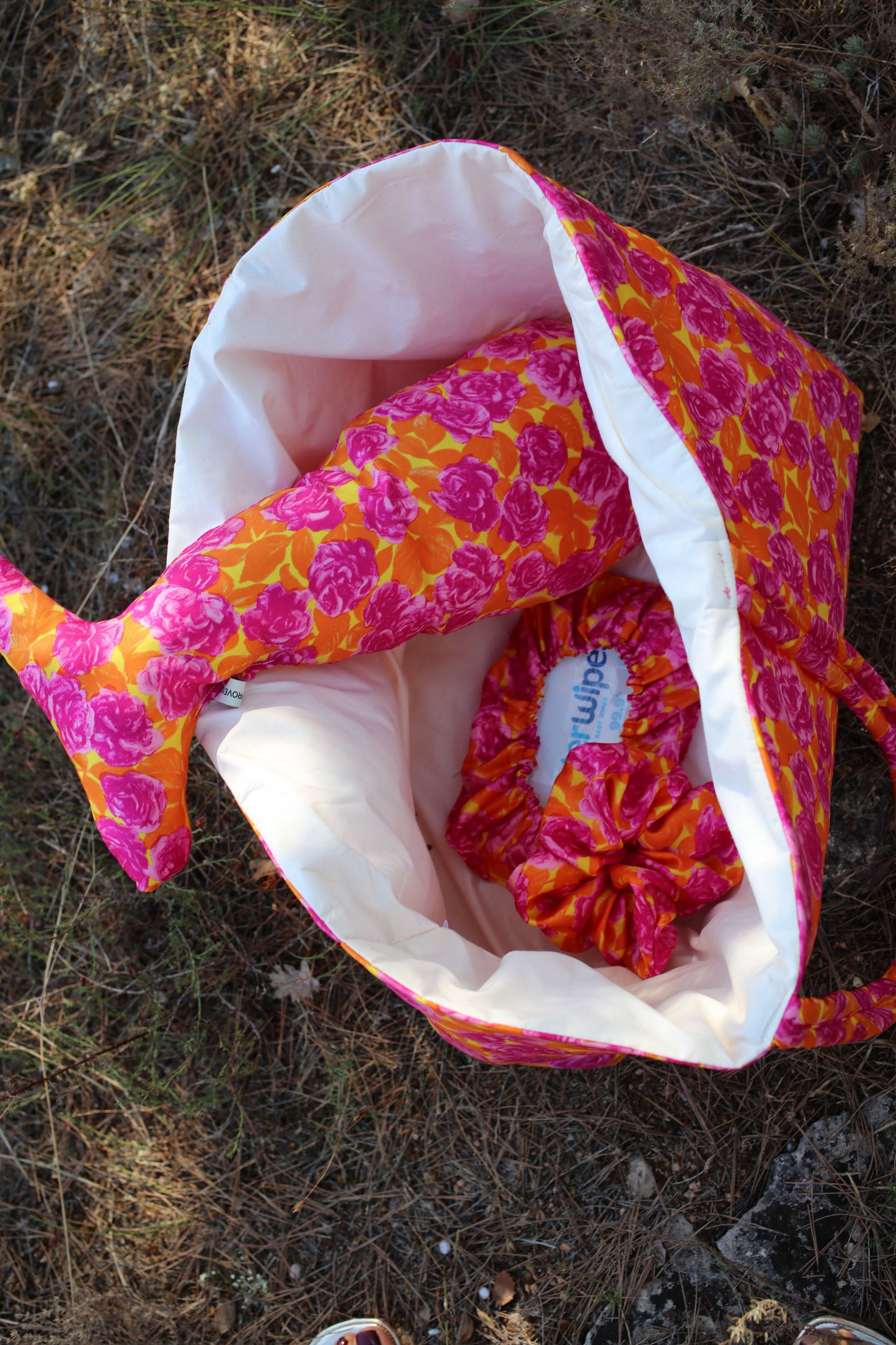 FISH PILLOW SILK FLORAL