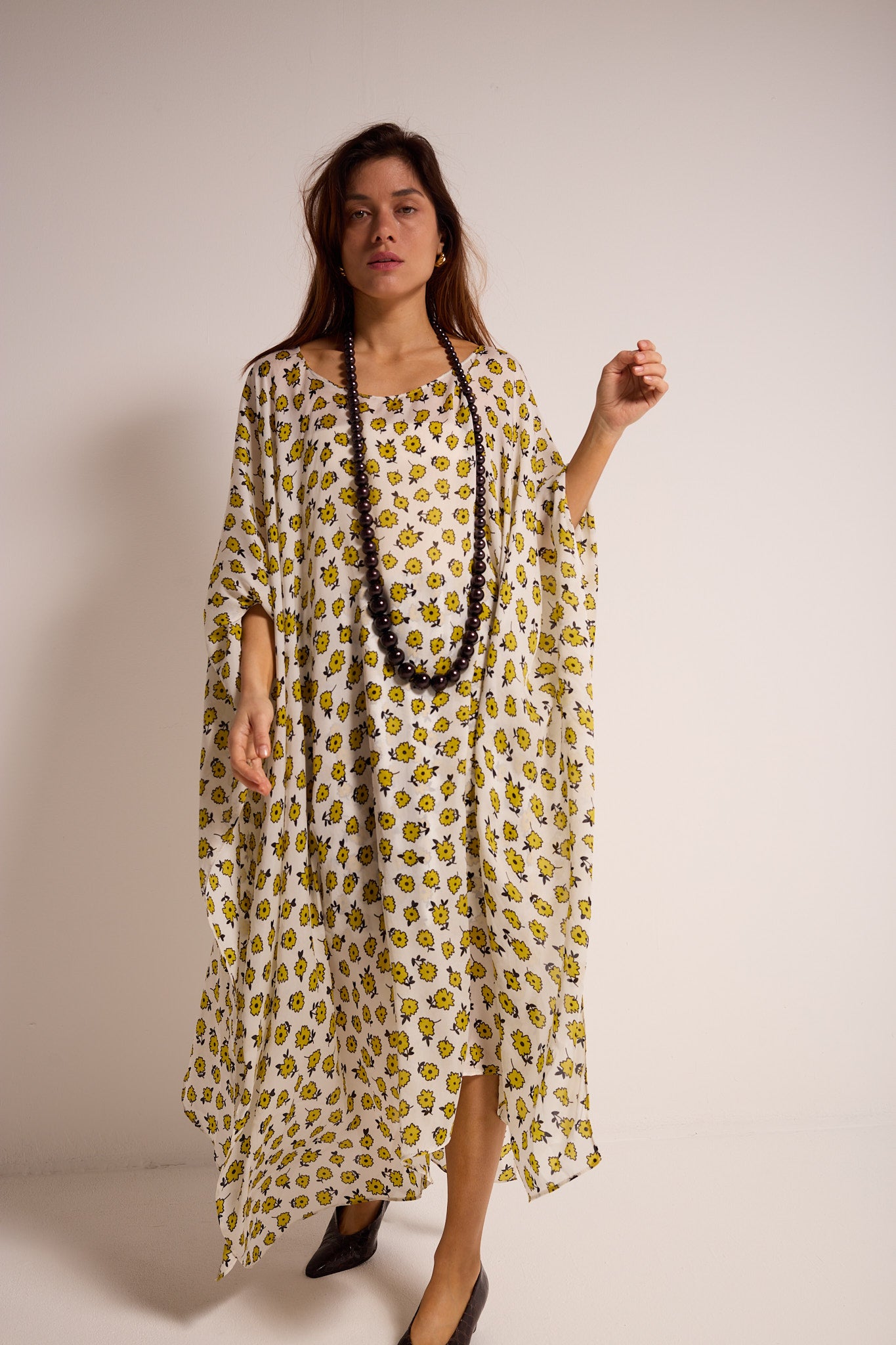 LOIS PONCHO FLOWER