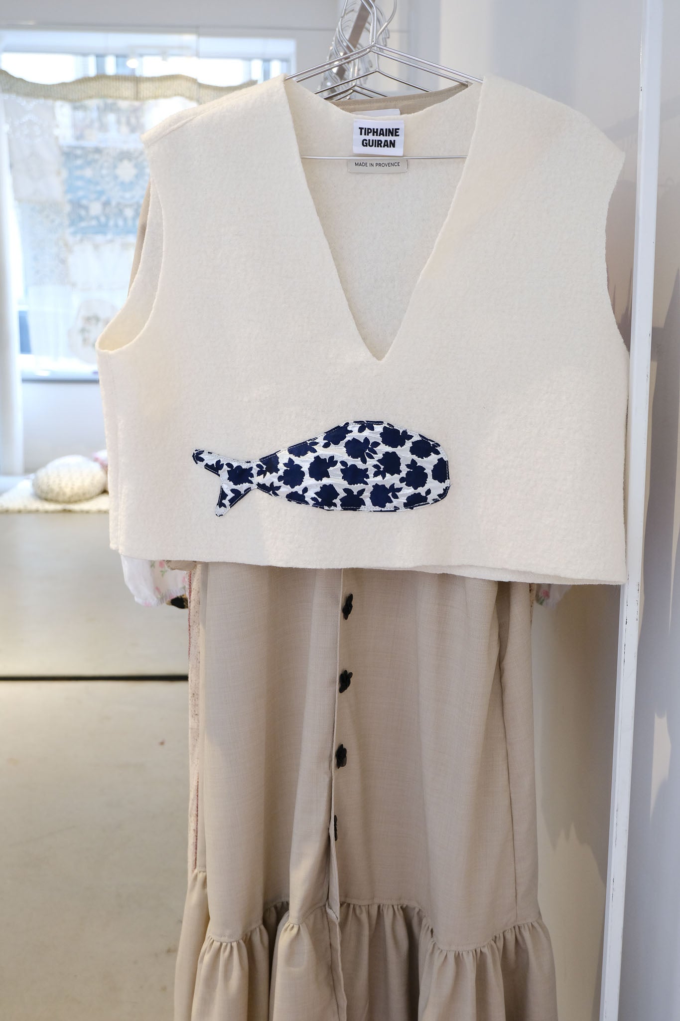 LILA WOOL VEST WHALE