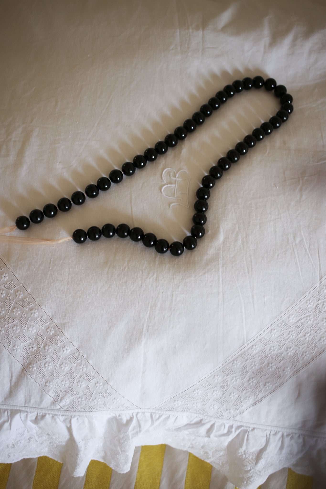ONYX LONG BLACK NECKLACE